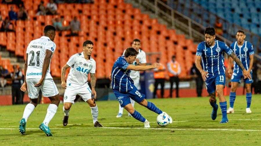 AEK Larnaca Triumphs in 2024 25 Cypriot Cup Final