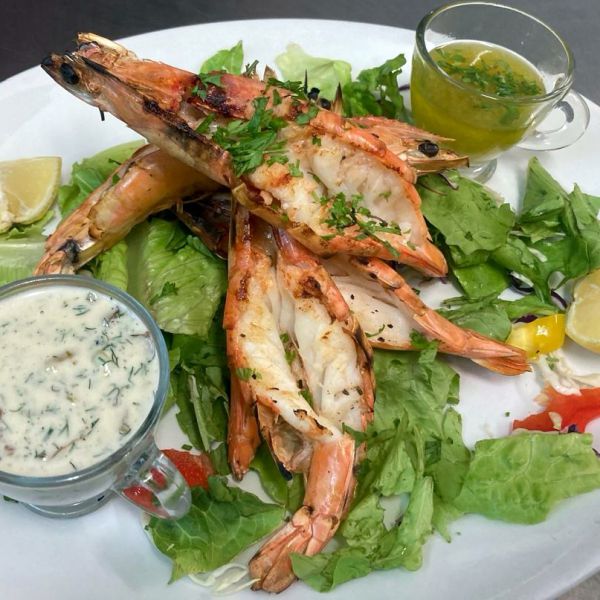 Garlic Butter Shrimp Skillet