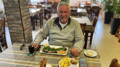 After visiting earlier for drinks we returned for 