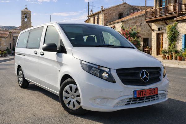 Mercedes Benz Vito Tourer 9 Seater
