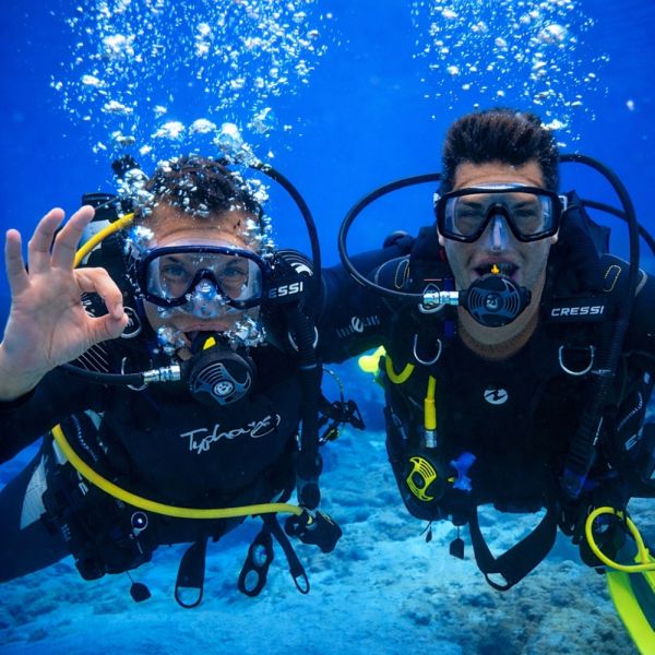Open Water Diver Gold Package 820 Price per person